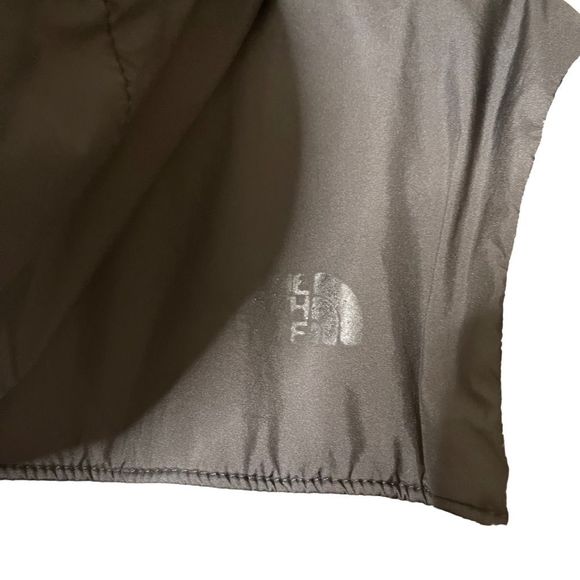 The North Face Boys Reversible Puffer Jacket Large - Picture 6 of 7